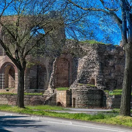 Kirchturmblick Euren 아파트