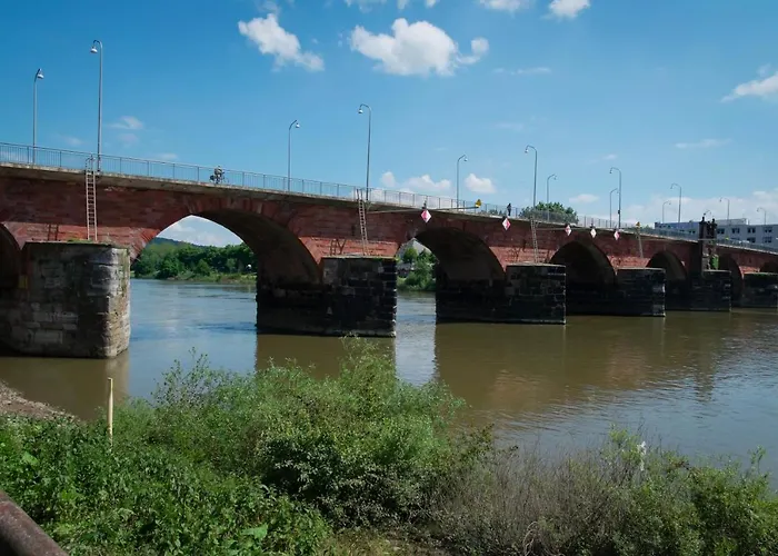 Kirchturmblick Euren Appartement *